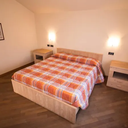 Pirovano בית נופש בורמיו